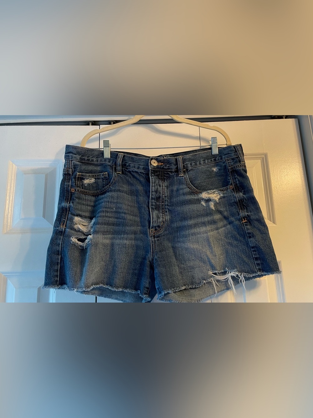 American Eagle Outfitters Dark Blue Distressed Women’s Jean Shorts